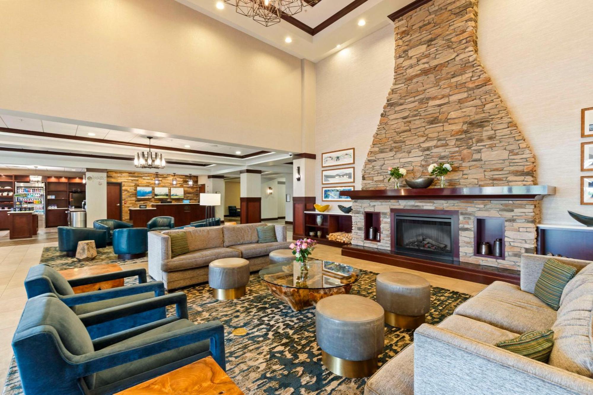 Doubletree By Hilton Front Royal Blue Ridge Shadows Hotel Exterior foto